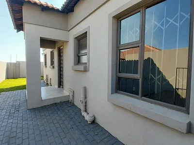 3 Bedroom House To Rent in Secunda - SrNX.webp
