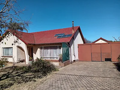 3 Bedroom House For Sale in Roodepoort - Gx0j.webp
