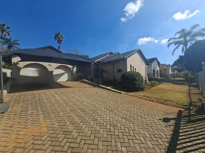 3 Bedroom House For Sale in Krugersdorp - SHJ4.webp