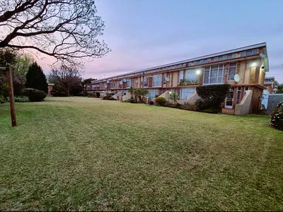 3 Bedroom Apartment For Sale in Krugersdorp - Vl3P.webp