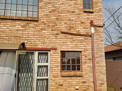 2 Bedroom Apartment For Sale in Randfontein - 3K8D.webp
