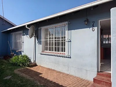 3 Bedroom Apartment For Sale in Roodepoort - UCBG.webp
