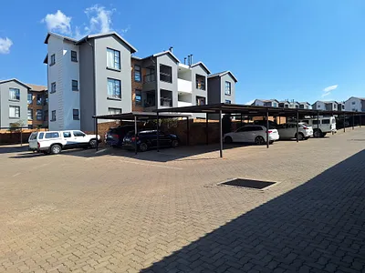 3 Bedroom Apartment For Sale in Krugersdorp - img