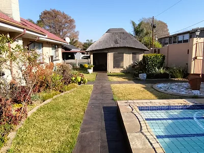 3 Bedroom House For Sale in Roodepoort - dK9U.webp