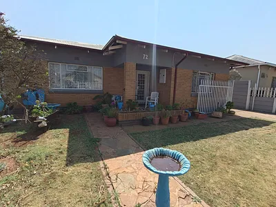 3 Bedroom House For Sale in Randfontein - 0z3X.webp
