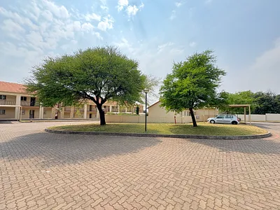 1 Bedroom Apartment For Sale in Randburg - HfKh.webp