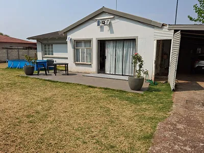 3 Bedroom House For Sale in Westonaria - eg4B.webp