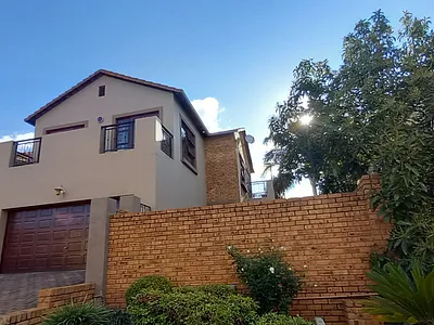 3 Bedroom Townhouse To Rent in Krugersdorp - img
