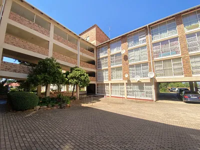 2 Bedroom Apartment For Sale in Roodepoort - bosp.webp