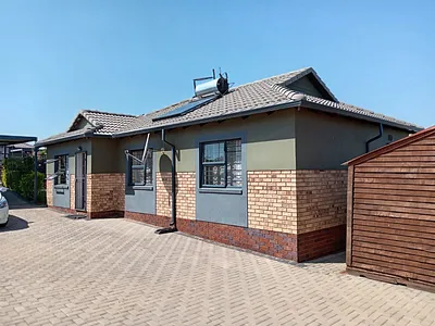 3 Bedroom House For Sale in Krugersdorp - kZTV.webp