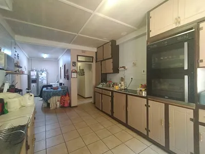 3 Bedroom House For Sale in Roodepoort - t72X.webp