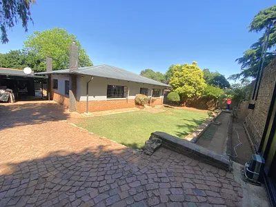 2 Bedroom House For Sale in Krugersdorp - OS7V.webp