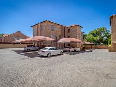 2 Bedroom Apartment For Sale in Randburg - raVg.webp
