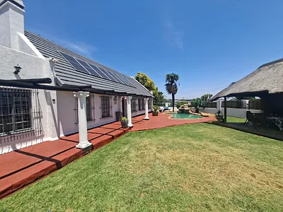 5 Bedroom House For Sale in Krugersdorp - ecpI.webp