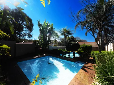 2 Bedroom Townhouse For Sale in Randburg - U73W.webp