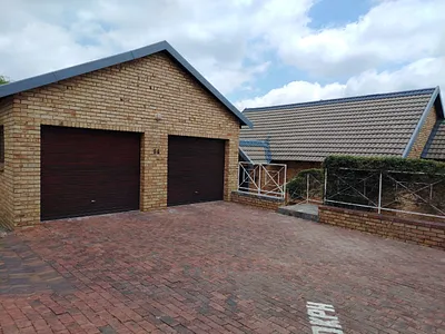 3 Bedroom Townhouse For Sale in Krugersdorp - img