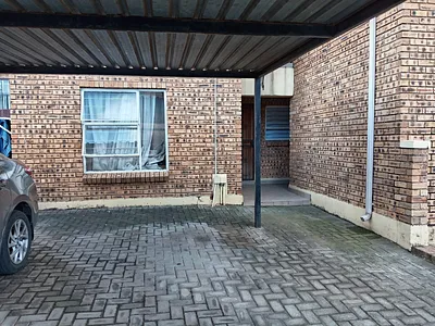 2 Bedroom Townhouse For Sale in Roodepoort - An1L.webp