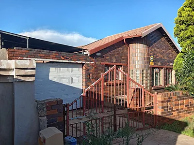 3 Bedroom House For Sale in Johannesburg - 0VIh.webp