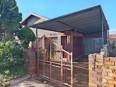 3 Bedroom House For Sale in Johannesburg - IuNS.webp