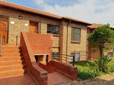 2 Bedroom Apartment To Rent in Roodepoort - sOyx.webp