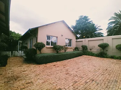 1 Bedroom Apartment To Rent in Krugersdorp - Hye0.webp