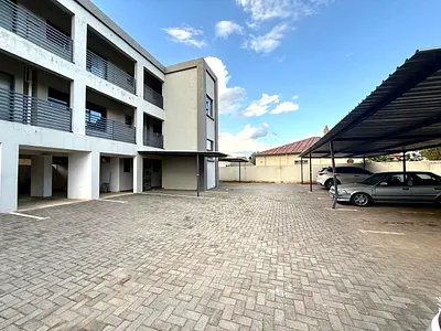 2 Bedroom Apartment For Sale in Randfontein - T0vB.webp