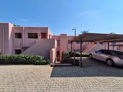 2 Bedroom Apartment For Sale in Roodepoort - LfC2.webp