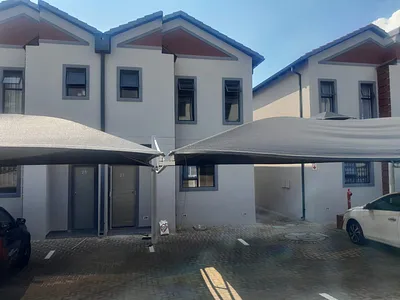 2 Bedroom Townhouse To Rent in Roodepoort - img