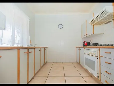 2 Bedroom Apartment For Sale in Roodepoort - il6n.webp