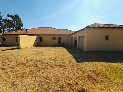 5 Bedroom House For Sale in Randfontein - c9xb.webp
