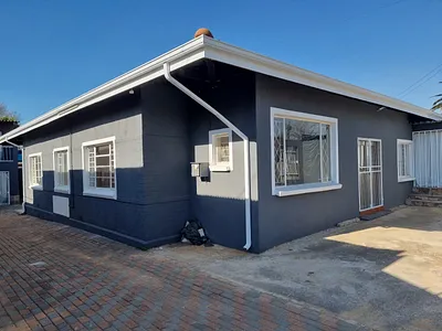 5 Bedroom House For Sale in Roodepoort - cscq.webp