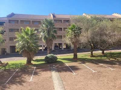 2 Bedroom Apartment For Sale in Roodepoort - ECzd.webp