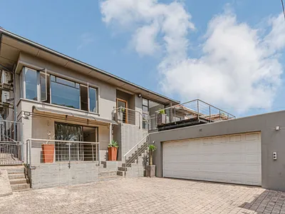 4 Bedroom House For Sale in Johannesburg - img