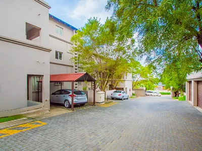 2 Bedroom Townhouse For Sale in Randburg - img