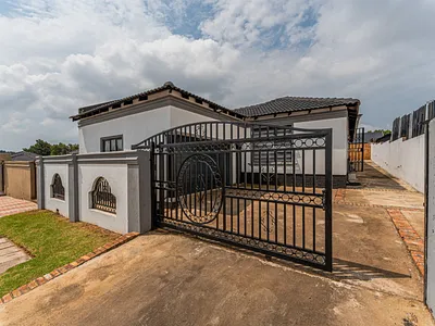 4 Bedroom House To Rent in Krugersdorp - JDhf.webp