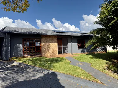 3 Bedroom House For Sale in Secunda - Da8G.webp