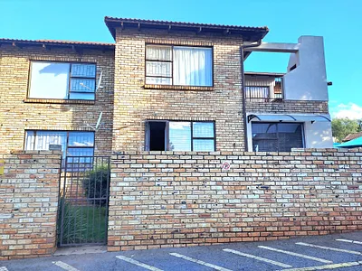 3 Bedroom Apartment For Sale in Krugersdorp - e9VG.webp