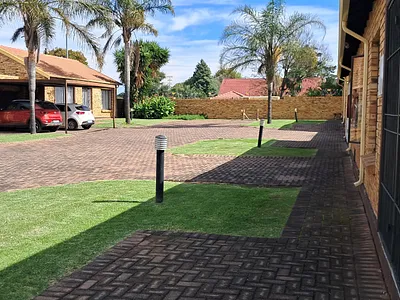 3 Bedroom Townhouse For Sale in Krugersdorp - img