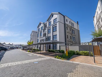 3 Bedroom Townhouse For Sale in Midrand - Hikg.webp