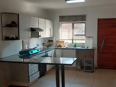 2 Bedroom Apartment To Rent in Johannesburg - img