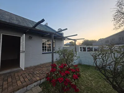 2 Bedroom Townhouse For Sale in Sandton - img