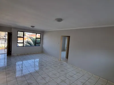 4 Bedroom Apartment To Rent in Johannesburg - 3Mu4.webp