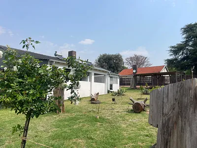 4 Bedroom House For Sale in Westonaria - img