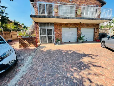 4 Bedroom House For Sale in Centurion - YZCY.webp