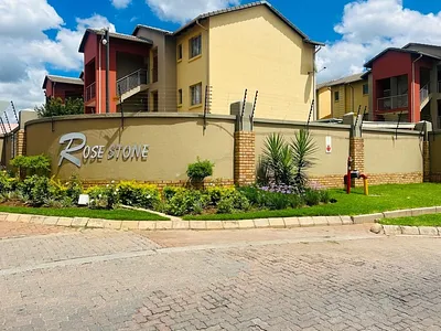 2 Bedroom Apartment For Sale in Centurion - 7cjR.webp