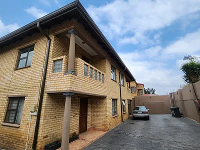 2 Bedroom Apartment To Rent in Sandton - oU5H.webp