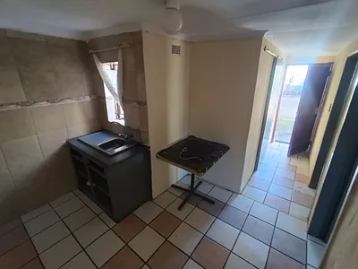 1 Bedroom Apartment To Rent in Centurion - img