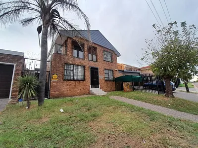 5 Bedroom House For Sale in Centurion - ZVAY.webp