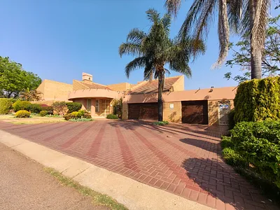 4 Bedroom House For Sale in Centurion - PUSl.webp