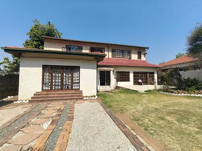 4 Bedroom House To Rent in Johannesburg - NkMM.webp